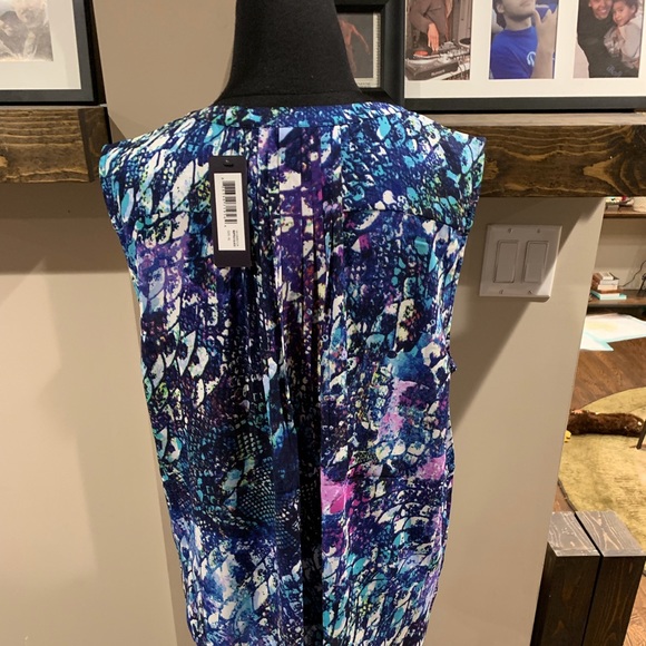 NYDJ reptile glass sleeveless top - Picture 4 of 5